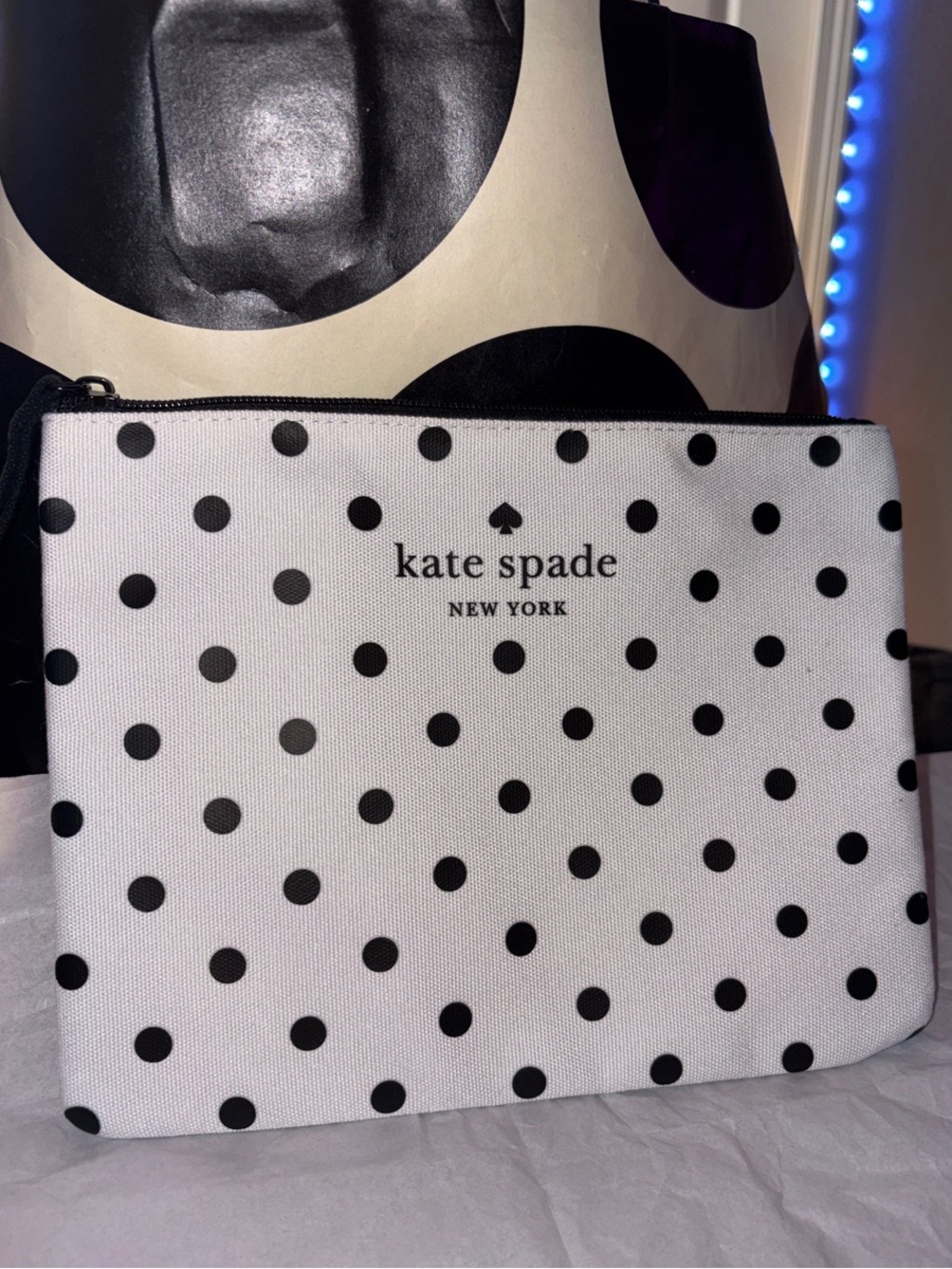 Kate Spade White with Black Polka Dot Zip Pouch/Clutch 🆕 - Picture 2 of 4